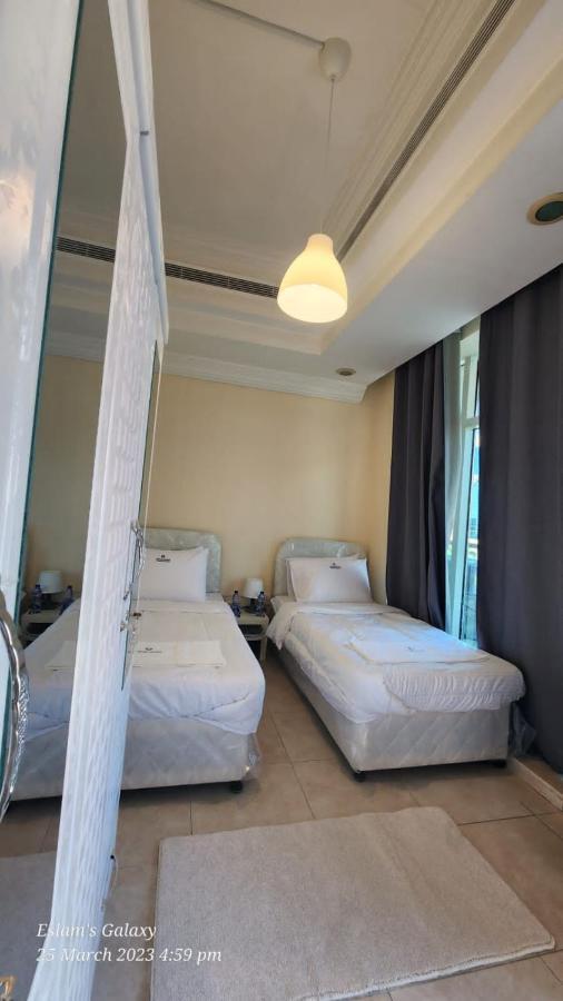Deluxe Double or Twin Room with City View